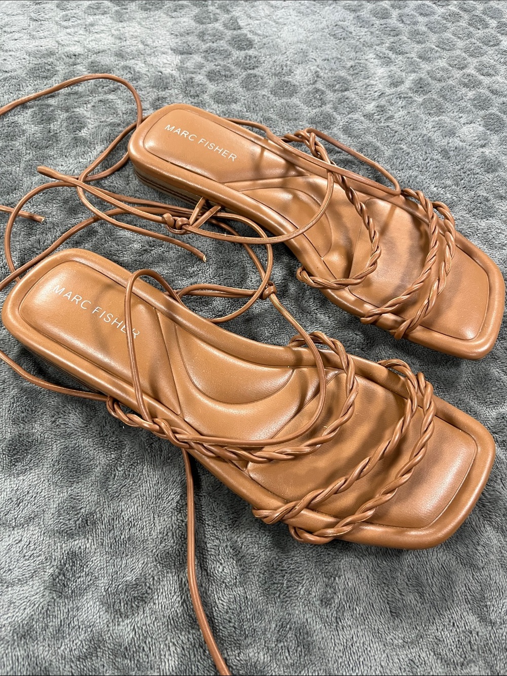 Marc Fisher Women’s Lakita gladiator Strappy Casual flats square sandals size 7